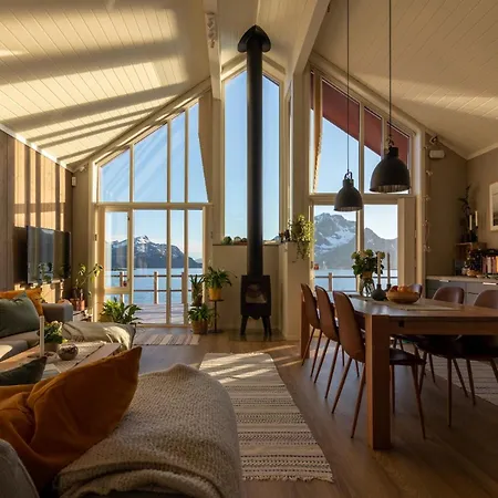 Lofoten Sea View Rorbu -unique Hideaway In The Heart Of Lofoten 펜션