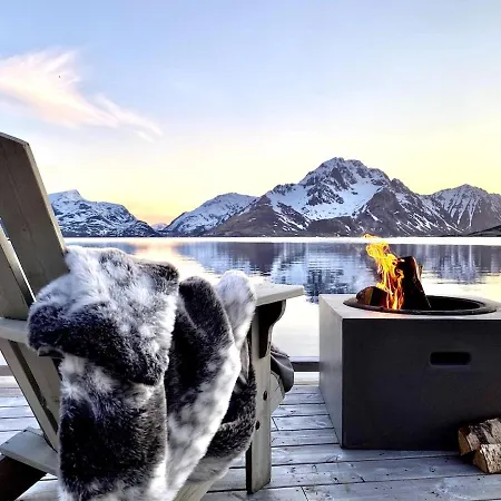Semesterbostad Lofoten Sea View Rorbu -unique Hideaway In The Heart Of Lofoten Vestvagoy