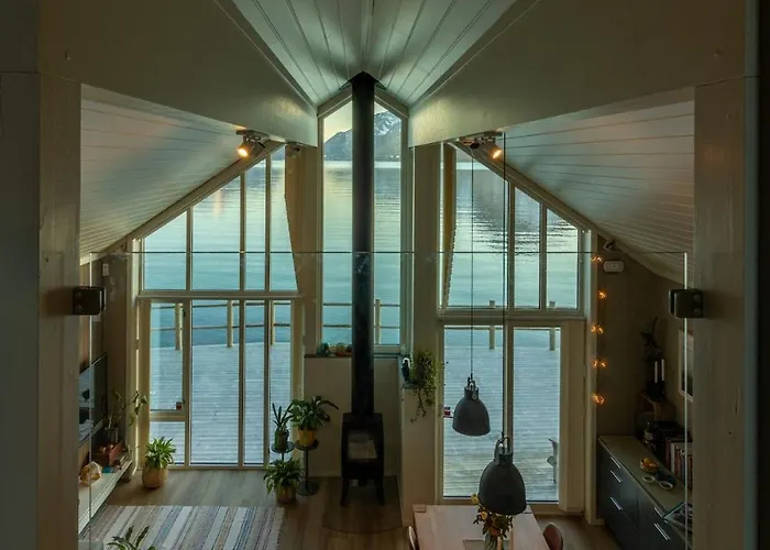 Lofoten Sea View Rorbu -unique Hideaway In The Heart Of Lofoten *